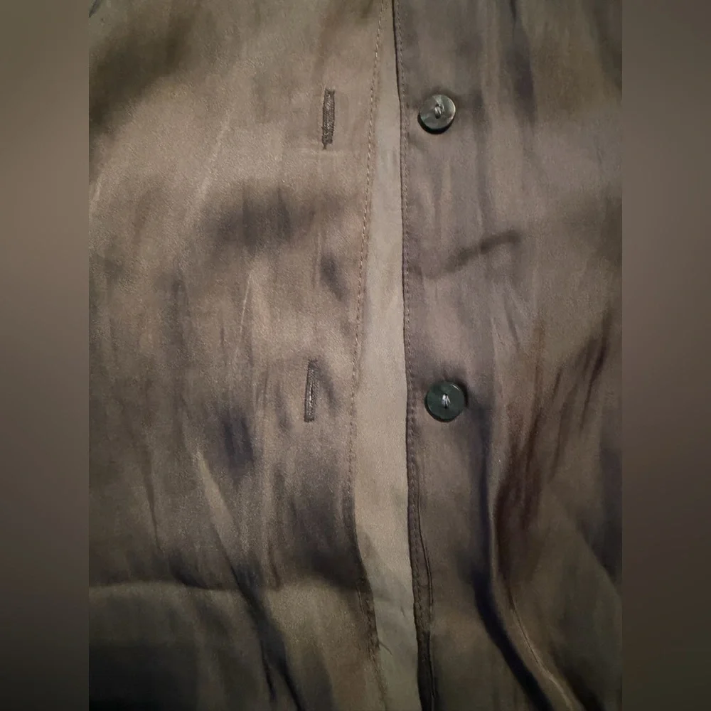 Old Navy Olive Green Women's Button-Up Top - Picture 8 of 10